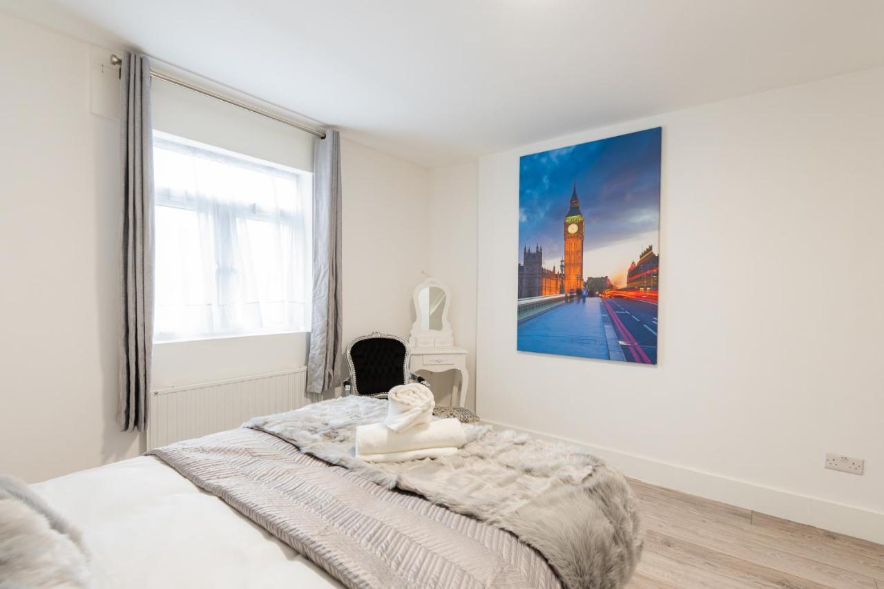 Large Studio Apartment 30 Mins To Oxford Street ลอนดอน ภายนอก รูปภาพ