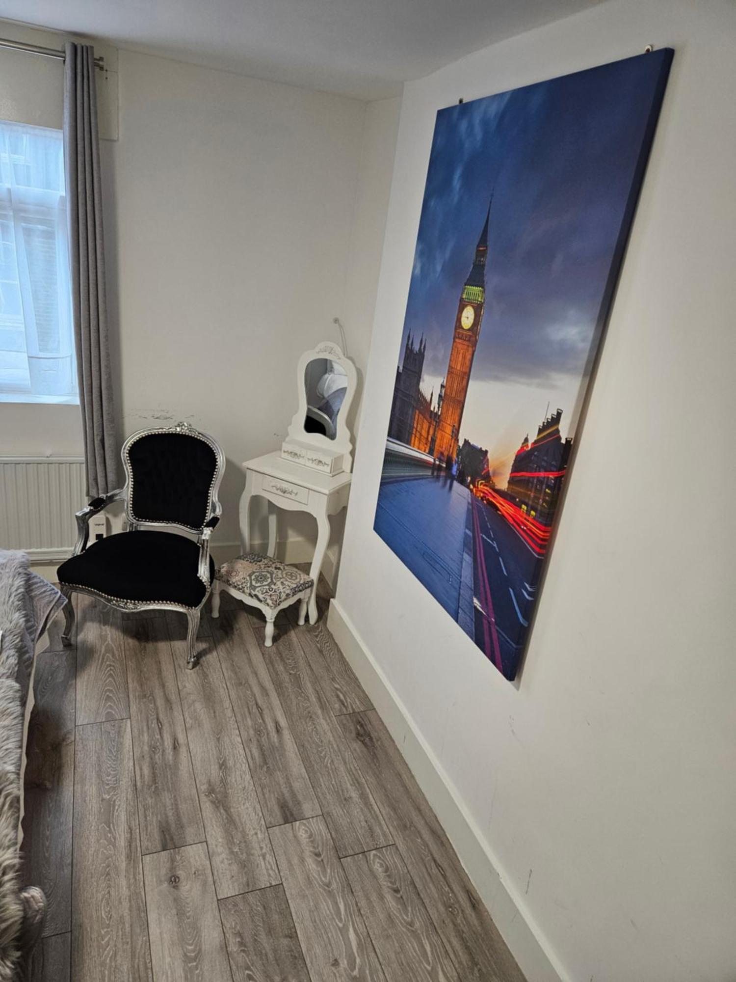 Large Studio Apartment 30 Mins To Oxford Street ลอนดอน ภายนอก รูปภาพ